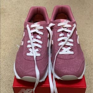 Women’s new balance shoes